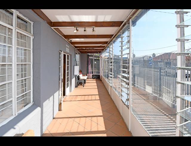 5 BEDROOM HOUSE FOR SALE IN BRIXTON
